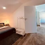 Guest house Portas Residence, Quartos & - Center *