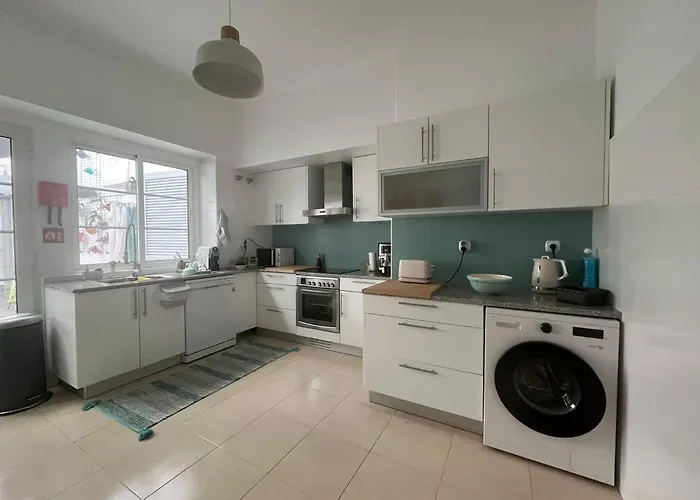 招待所 Portas Residence, Quartos & - Center 蓬塔德尔加达