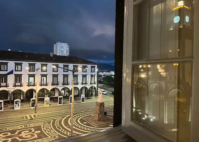 招待所 Portas Residence, Quartos & - Center 蓬塔德尔加达