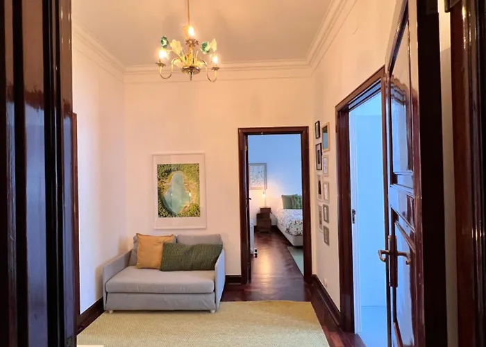 招待所 Portas Residence, Quartos & - Center 蓬塔德尔加达