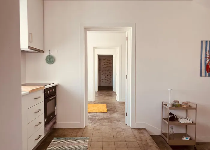 招待所 Portas Residence, Quartos & - Center 蓬塔德尔加达